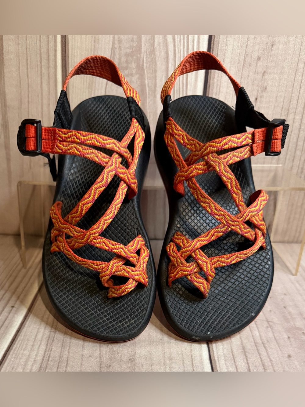Chaco Women’s Size 8 ZX2 Classic Trail Hiking Outdoors Strappy Sandals Orange